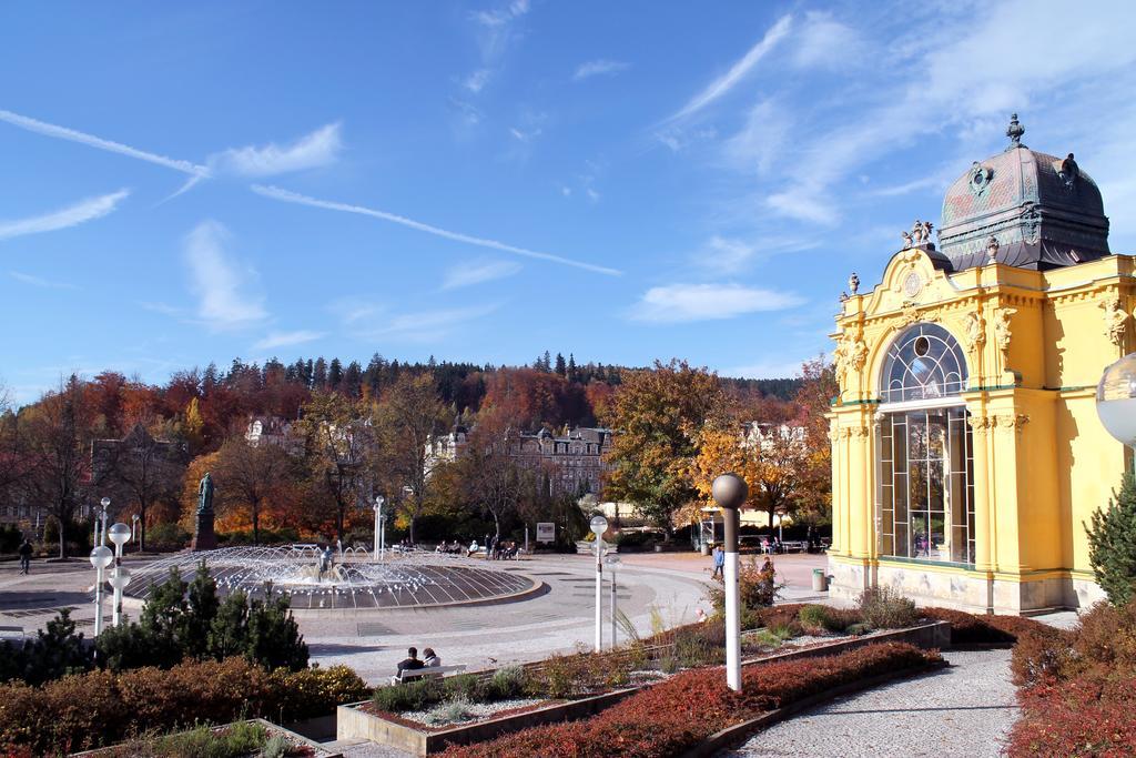 Pension A Restaurace Filip II Marianske Lazne Exterior photo